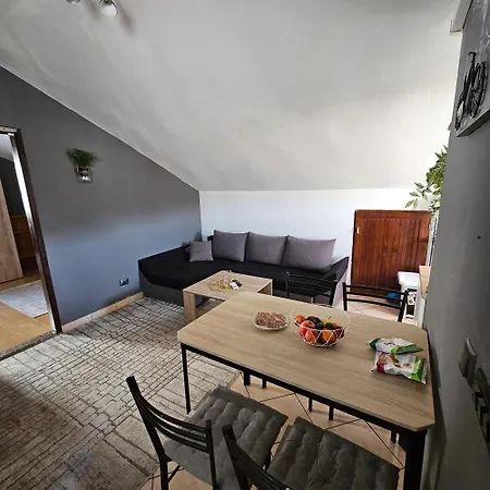 Luciana 2 Apartment